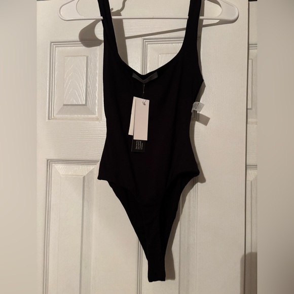 NWT N BY NAKED WARDROBE Bare Square Neck Bodysuit in Black - Picture 4 of 4